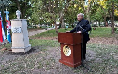 Homenaje de la UCU a Arturo Frondizi