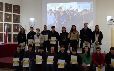 La Universidad de Concepción del Uruguay reconoció a sus abanderados y escoltas del ciclo 2025