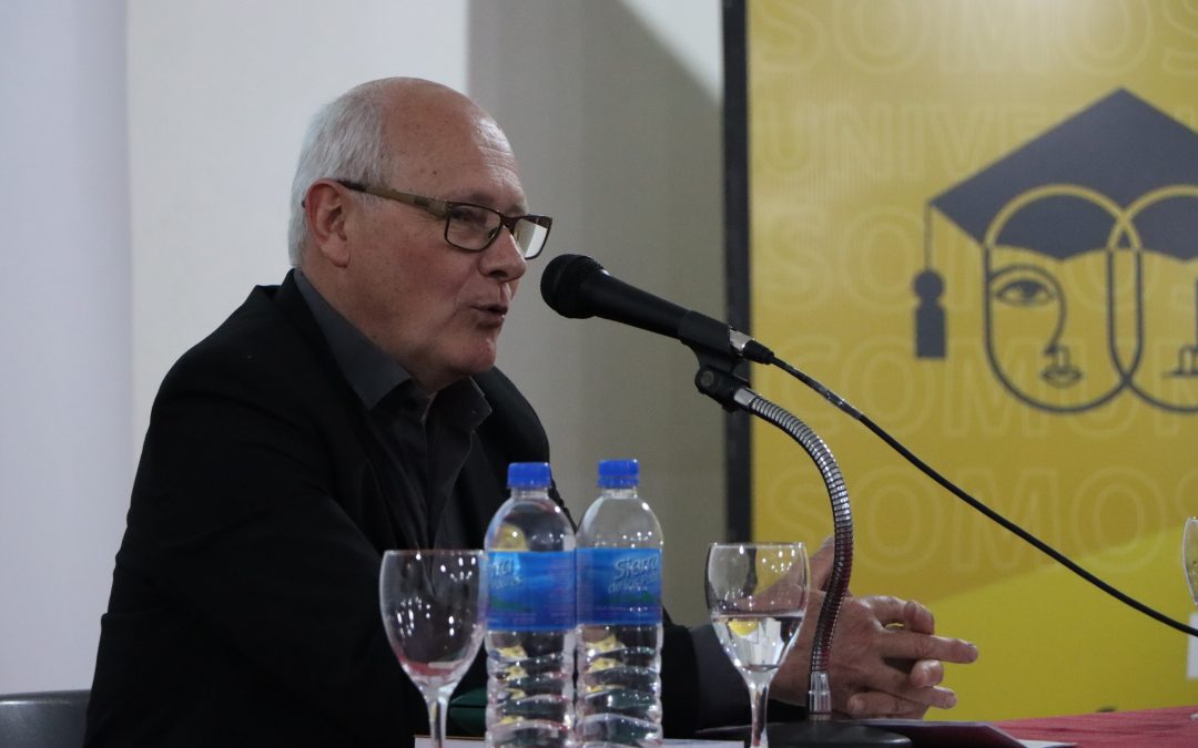 Reflexiones sobre el legado de Artigas en la charla de Rubén Bourlot